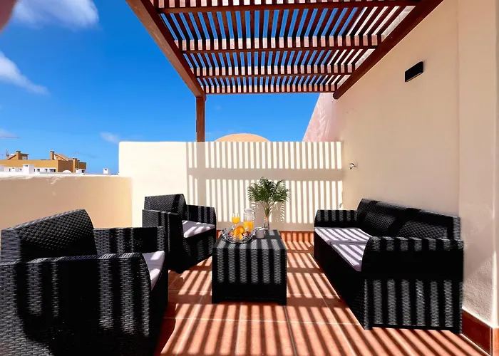 Olympia House Lovely, Close To Town And Beaches With Private Pool & Fast Wifi